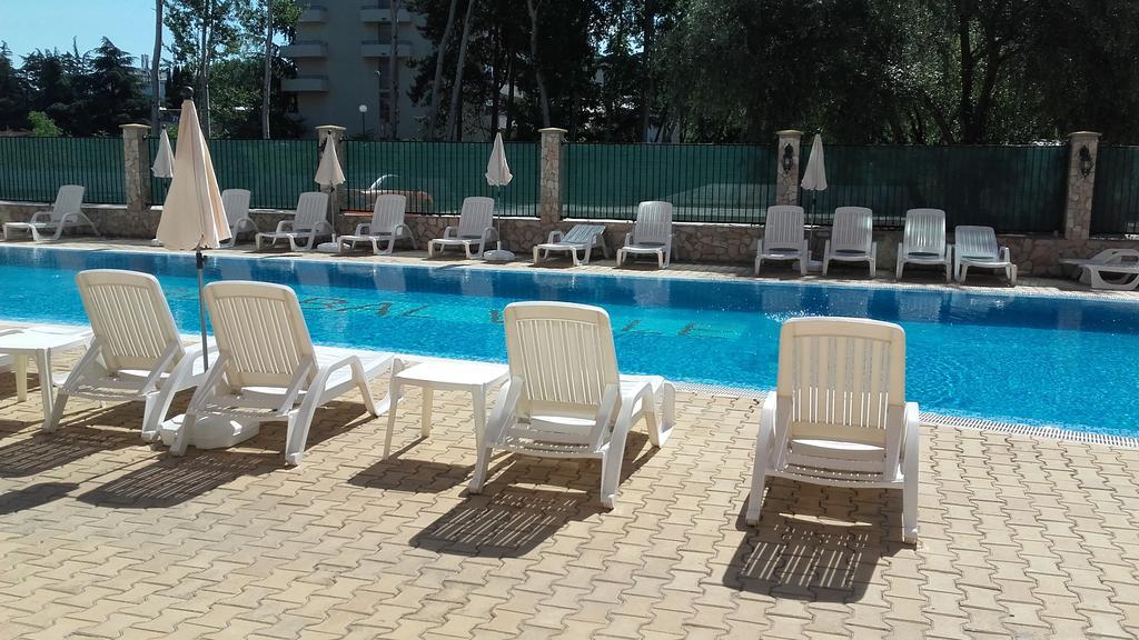 Global Ville Apartcomplex Sluneční pobřeží Exteriér fotografie